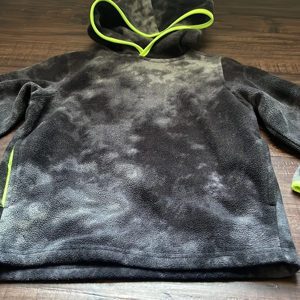 Sz 5 Old Navy pullover hoodie